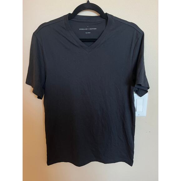 Everlane The Essential Organic V-Neck Tee - Picture 3 of 5